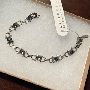 Sorrelli eyelet line tennis bracelet-NWT
